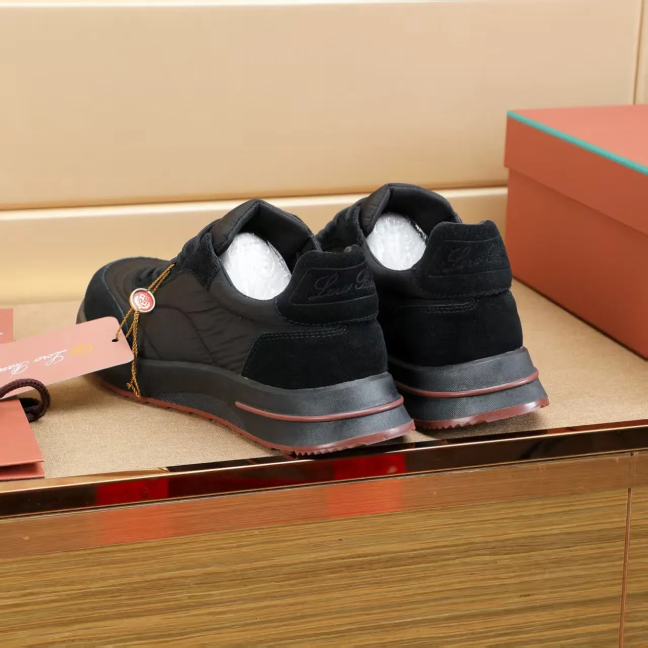 Factory price: 460💰Loro Piana niche classic jogging shoes, men's lace-up casual shoes and sneakers, high-quality lightweight and comfortable fabrics, suitable for outdoor leisure, the color scheme is young and energetic, and it looks great with sportswear or casual suits! Size: 38-44 (45. Customized)